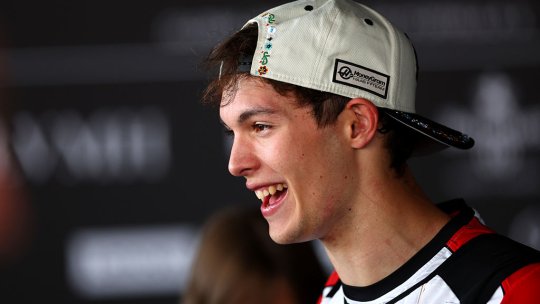 Oliver Bearman, între lacrimi și maturitate. Cum a izbutit isprava istorică pentru Haas