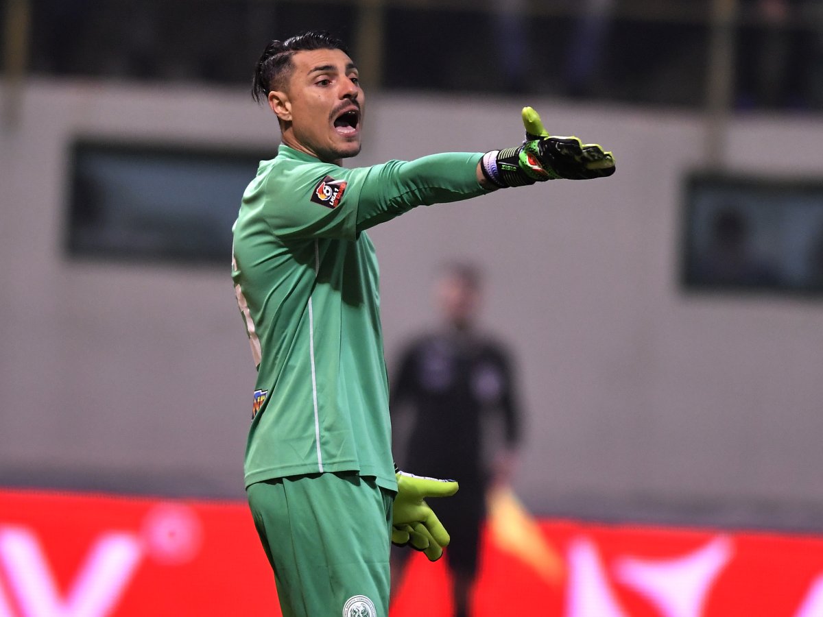 Caparco a evoluat în fotbalul românesc pentru ASA Târgu Mureş, Concordia Chiajna şi Poli Iaşi