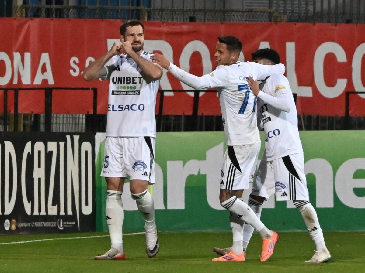 Botoşaniul a surprins pe toată lumea în acest sezon, după ce în precedentele două s-a zbătut din greu să scape de retrogradare