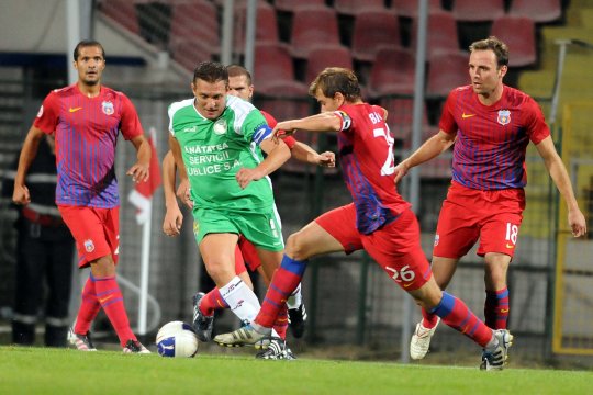 Surpriză pentru Rădoi! Patronul de 61 de ani plănuiește să joace în Cupa României: ”Există o posibilitate mare, trebuie respectat pentru ce face pentru echipă”