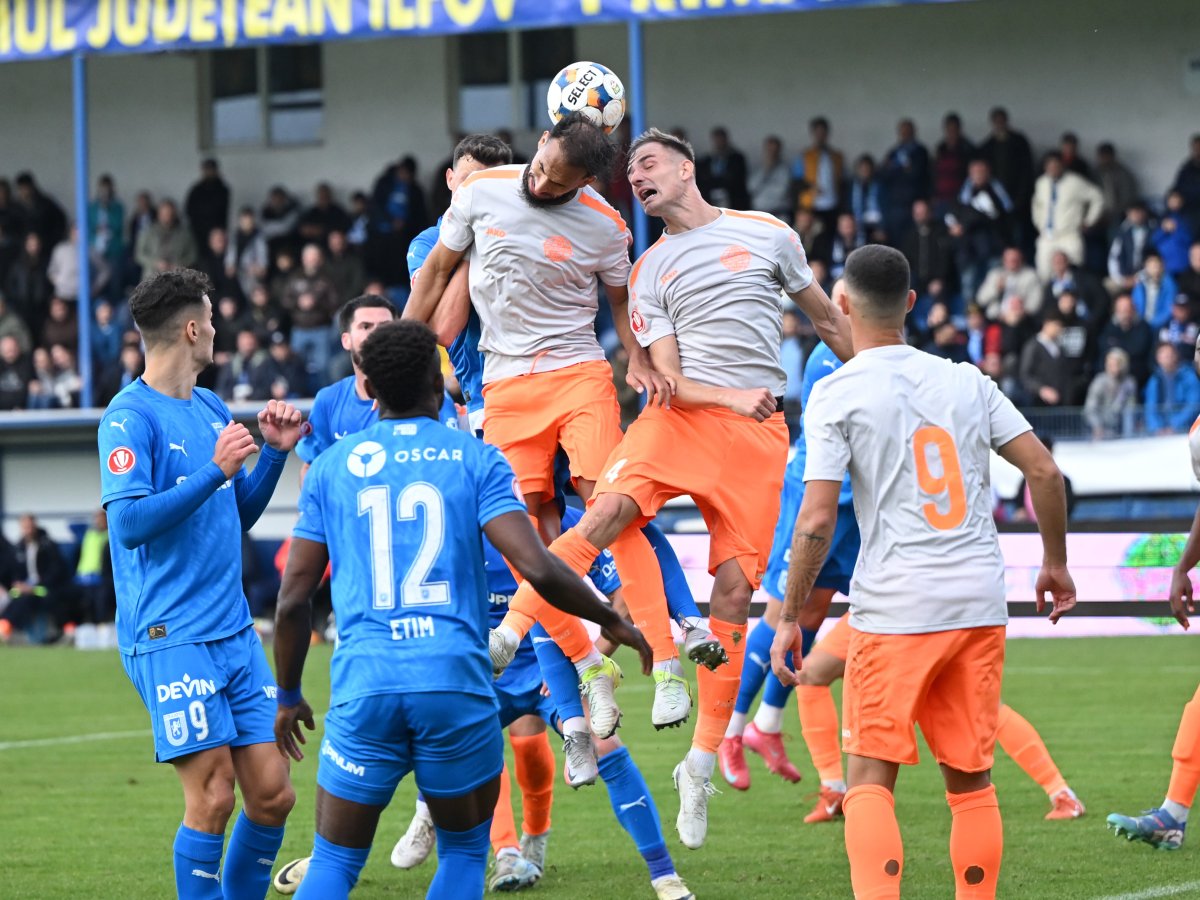 Universitatea Craiova vine după remiza albă cu lanterna roșie a SuperLigii, Metaloglobus