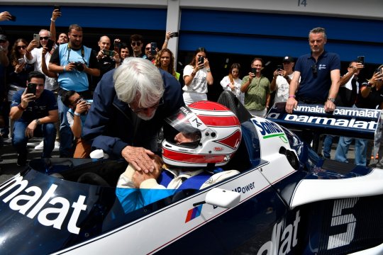 Omagiu adus lui Nelson Piquet. Legendarele maşini de curse BMW pe "Circuito Estoril"