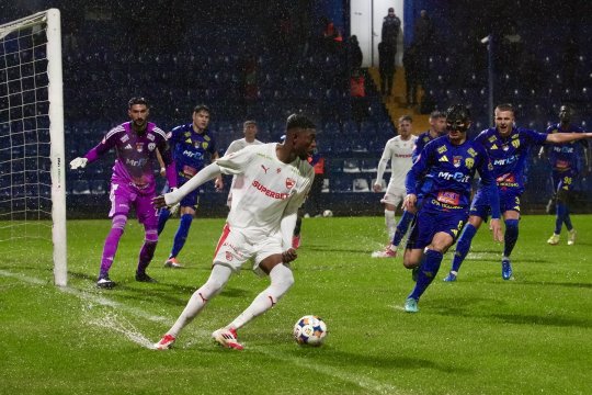 Unirea Slobozia - Dinamo 0-1. ”Câinii” se impun la Clinceni și urcă pe locul secund
