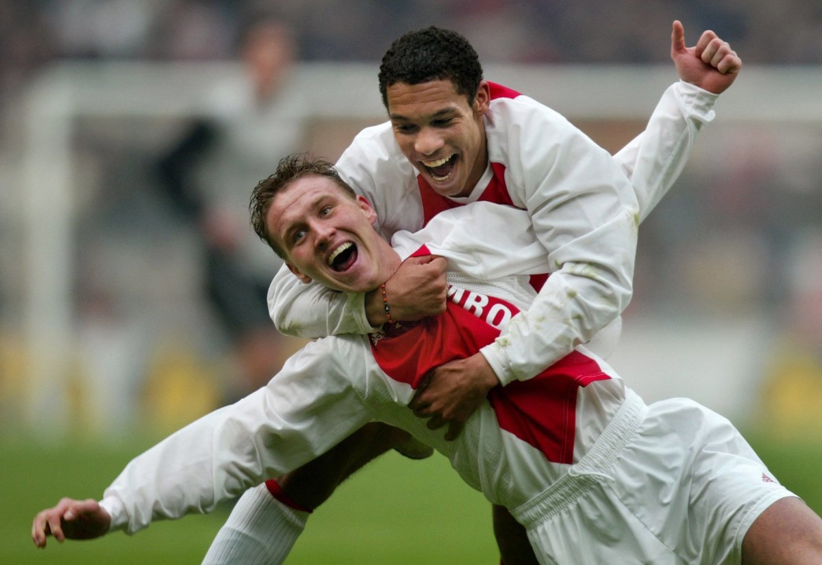 Nicolae Mitea are opt emeciuri sub tricolor, în care a înscris de două ori