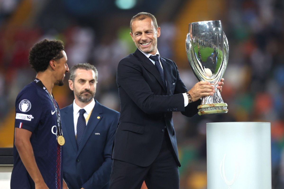 Se schimbă iar Liga Campionilor? UEFA negociază intens noul format