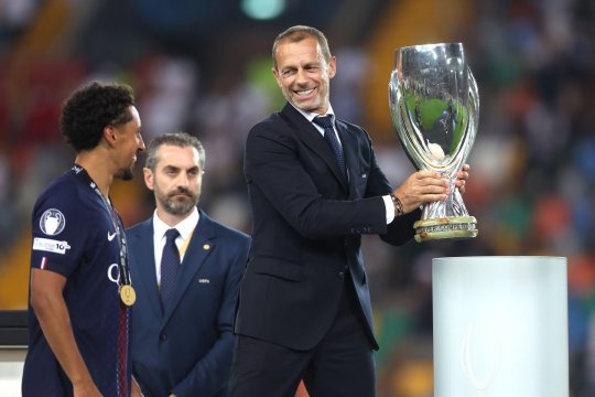 Se schimbă iar Liga Campionilor? UEFA negociază intens noul format