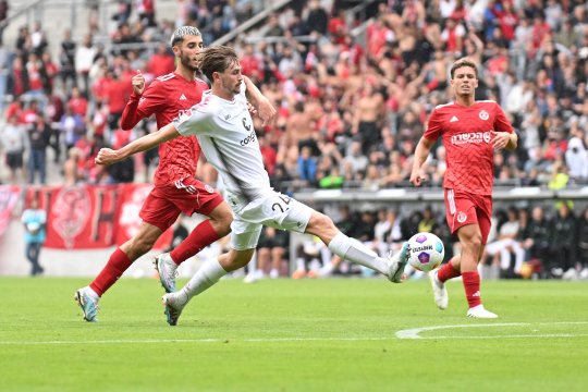OFICIAL | Incredibil! Jucătorul crescut de Lyon a ajuns în Liga 3 din România