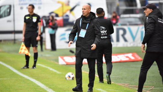 Cum s-a schimbat Robert Ilyes într-o săptămână. De la "Unii jucători își bat joc de echipă" la "Putem câștiga cu oricine"