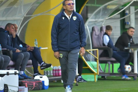 Eugen Neagoe a făcut show după victoria cu Argeș: "Nu trebuie să fie toată lumea îndrăgostită de fața mea, pentru că nu sunt o frumusețe"
