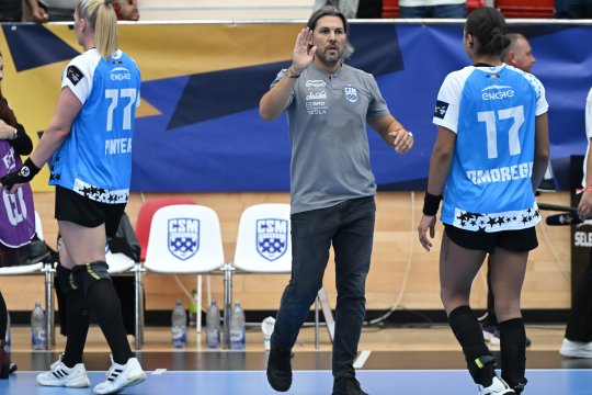 CSM București, victorie la 10 goluri diferență în Liga Campionilor. Pe ce loc e echipa lui Adi Vasile