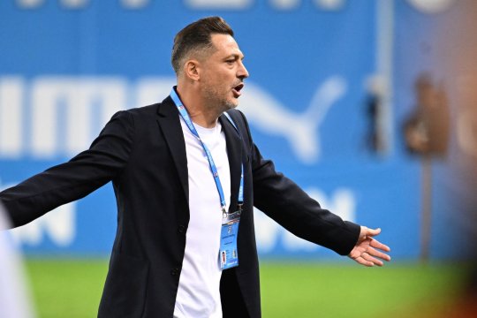 Mirel Rădoi, în pragul unei crize de nervi la flash-interviu, după meciul cu FCSB: ”Cred că am o sosie”