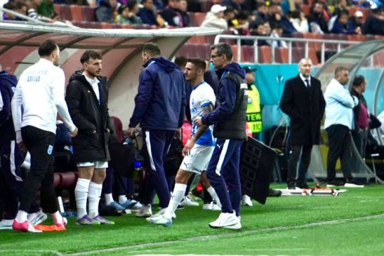 Verdict de coșmar pentru fotbalistul Universității Craiova! A părăsit duelul cu FCSB în lacrimi