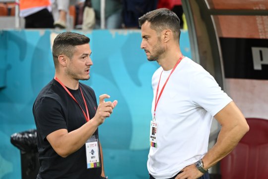 ”E cultul personalității lui Nicolescu la Dinamo!”. Președintele ”câinilor”, făcut praf de oficialul rival: ”Toate știrile de pe site-ul lor sunt cu el”