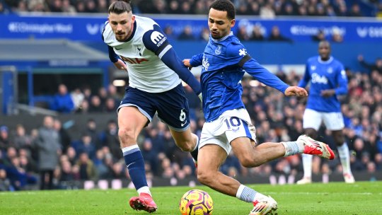 Ofertă de 4.500.000.000 de lire pentru preluarea lui Tottenham! Cine este omul care a încercat să cumpere echipa pentru care evoluează Radu Drăgușin