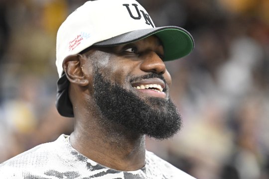 ”The Second Decision”. LeBron James i-a surprins pe fani: nu se retrage!