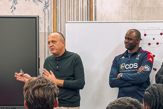 OFICIAL | Patrick Vieira nu mai este antrenor la Genoa, echipa lui Dan Șucu