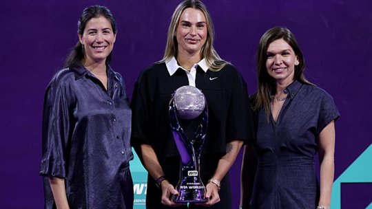 Simona Halep, întâmpinată de Garbine Muguruza la Turneul Campioanelor de la Riad. Primele impresii și imagini din culisele competiției, postate de româncă