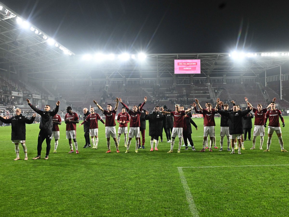 Rapidiștii s-au bucurat alături de suporteri după ce au ajuns pe primul loc al clasamentului la startul returului sezonului regulat