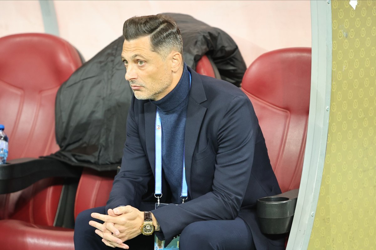 23 de victorii, 9 remize și 12 eșecuri a înregistrat Mirel Rădoi în ultimul mandat la Universitatea Craiova