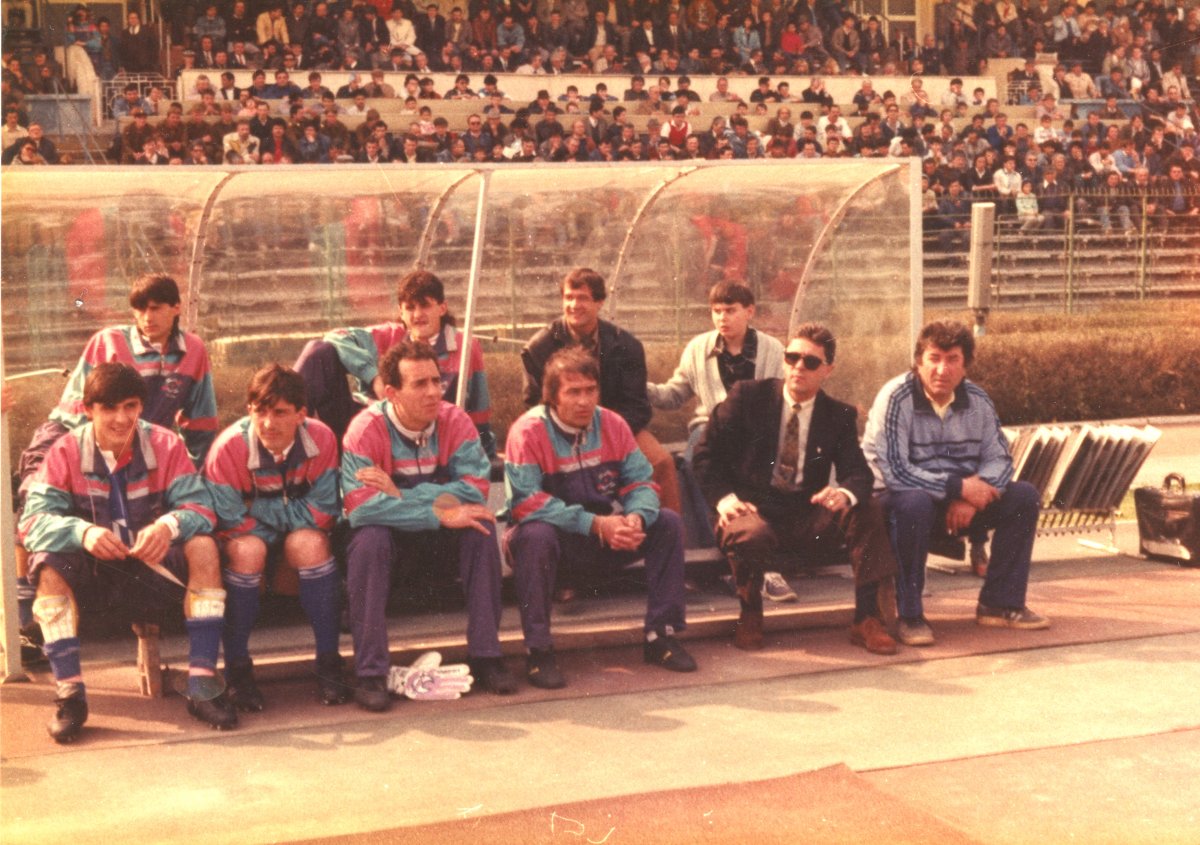 Pe banca Universității, după Revoluție, când a contribuit decisiv la eventul din 1991