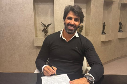 OFICIAL | Universitatea Craiova și-a prezenat noul antrenor!