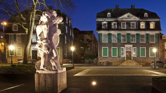 Șocul trăit de fostul jucător al lui Dinamo după ce a ajuns în pat cu iubita antrenorului: ”M-am trezit din beție instantaneu!”