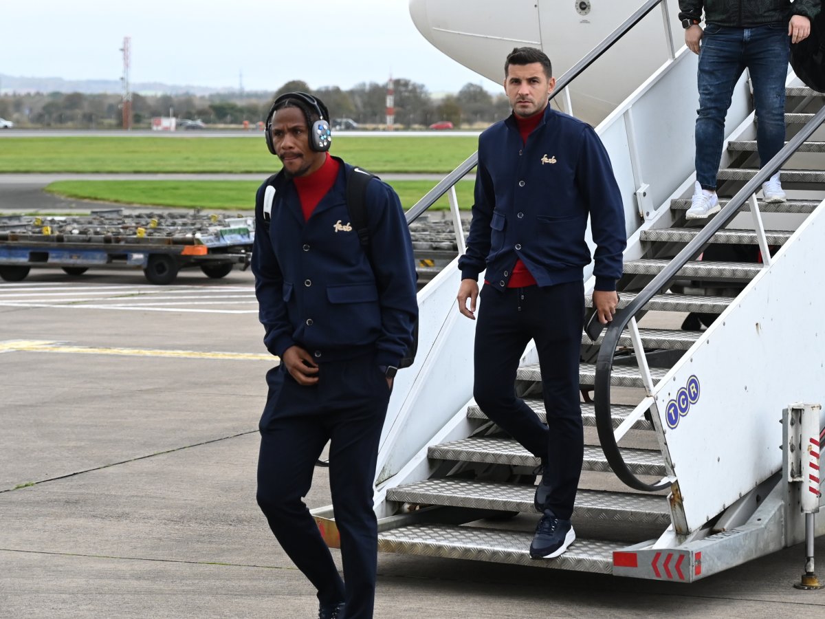 Ngezana a fost acuzat în trecut și de viață extrasportivă de către Gigi Becali