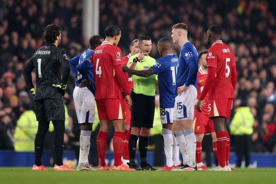 Un arbitru din Premier League a fost ales de UEFA pentru a conduce duelul Bosnia - România. Ce alte meciuri ale românilor a arbitrat