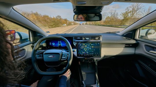 Sistem semiautomat de conducere pe un model produs în România!