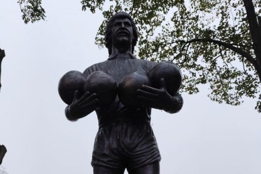 Nici clubul Steaua, nici campionii de la Sevilla n-au fost invitați la dezvelirea statuii lui Helmut Duckadam