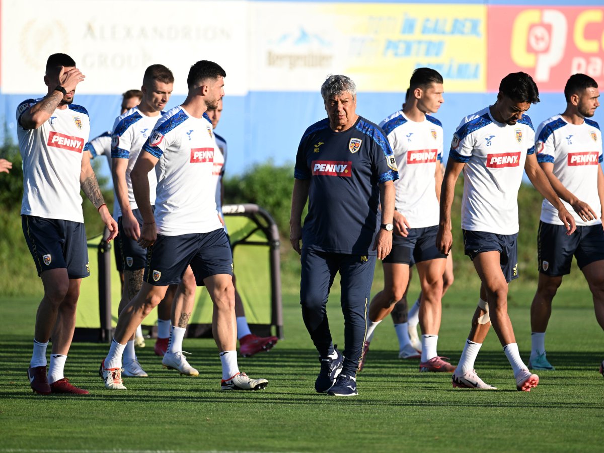 Întrebat dacă se teme de demitere, Mircea Lucescu a reacționat: ”Eu nu pot fi demis. Bosnia nu merita să ne bată în tur”