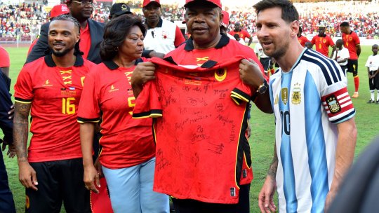 Leo Messi a marcat primul său gol pe continentul african și a primit un cadou de la președintele Angolei