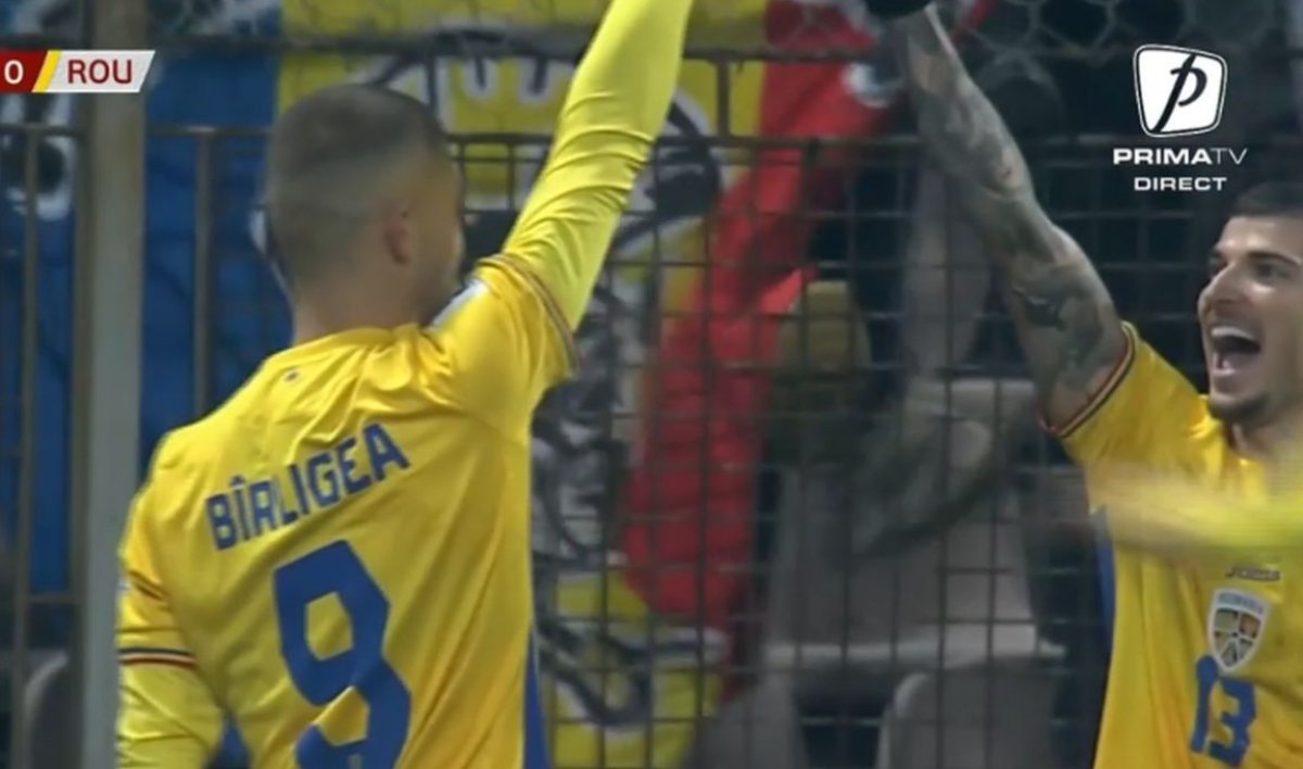 Bîrligea și Mihăilă, celebrând golul contra Ungariei