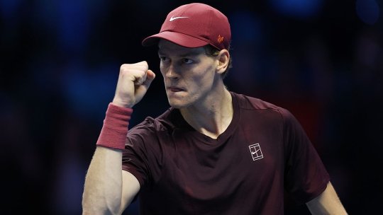 Jannik Sinner l-a învins pe Carlos Alcaraz și a câștigat Turneul Campionilor