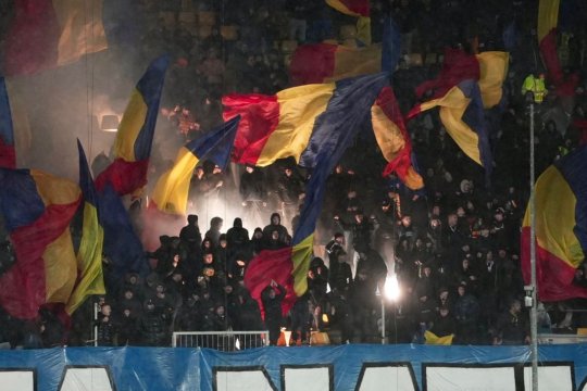 Fanii României, scenografie impresionantă pe Ilie Oană! Ce au afișat la 3 zile de la eșecul dezamăgitor cu Bosnia + Momentul stânjenitor din startul jocului