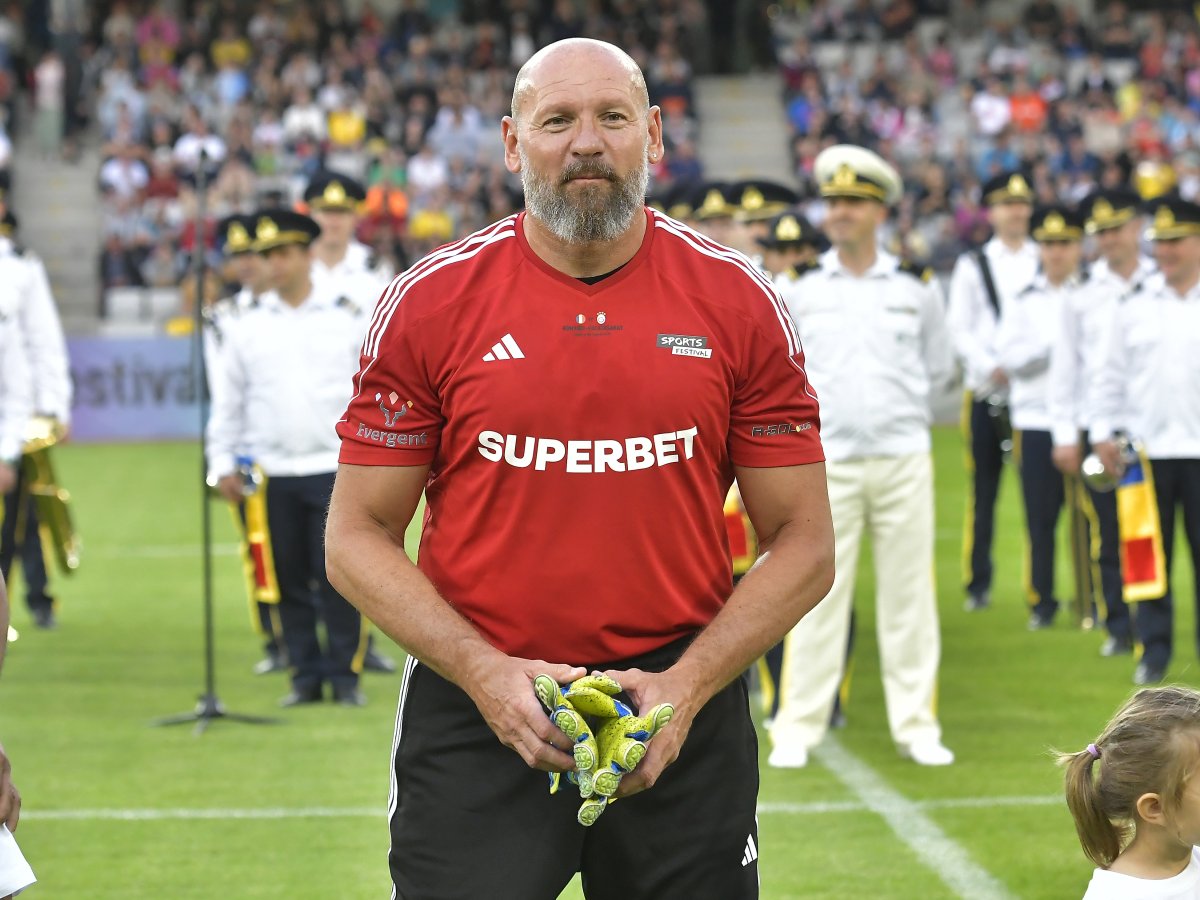 Bogdan Stelea va împlini pe 5 decembrie 58 de ani