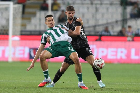 ”Un jucător turc ar putea evolua pentru naționala României”. Supriza lui Mircea Lucescu pentru play-off-ul Cupei Mondiale?