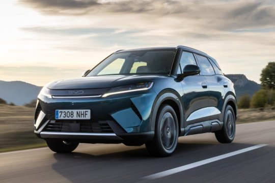 BYD echipează Atto 2 cu o baterie mai mare și introduce versiunea hibridă plug-in