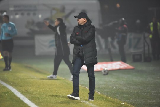 Robert Ilyeș a izbucnit când a fost întrebat despre meciul cu Rapid: ”Vă rog să nu mă provocați, știți unde mă duc”