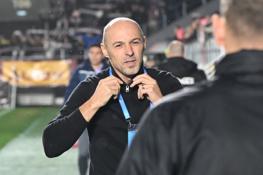 Bogdan Andone, val de reproșuri la finalul meciului cu Universitatea Craiovei: ”Play-off-ul este o pălărie prea mare pentru noi”