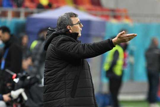 Fostul arbitru spune că Neagoe trebuia eliminat pentru că l-ar fi înjurat pe Tavi Popescu: ”Lucruri pe care nu vrem să le vedem în fotbal!”