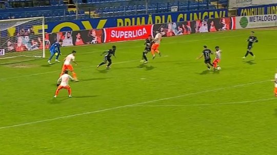 Mihai Teja, un car de nervi după penalty-ul refuzat din finalul jocului cu Hermannstadt: ”Uitați-vă că îi încurcă picioarele”