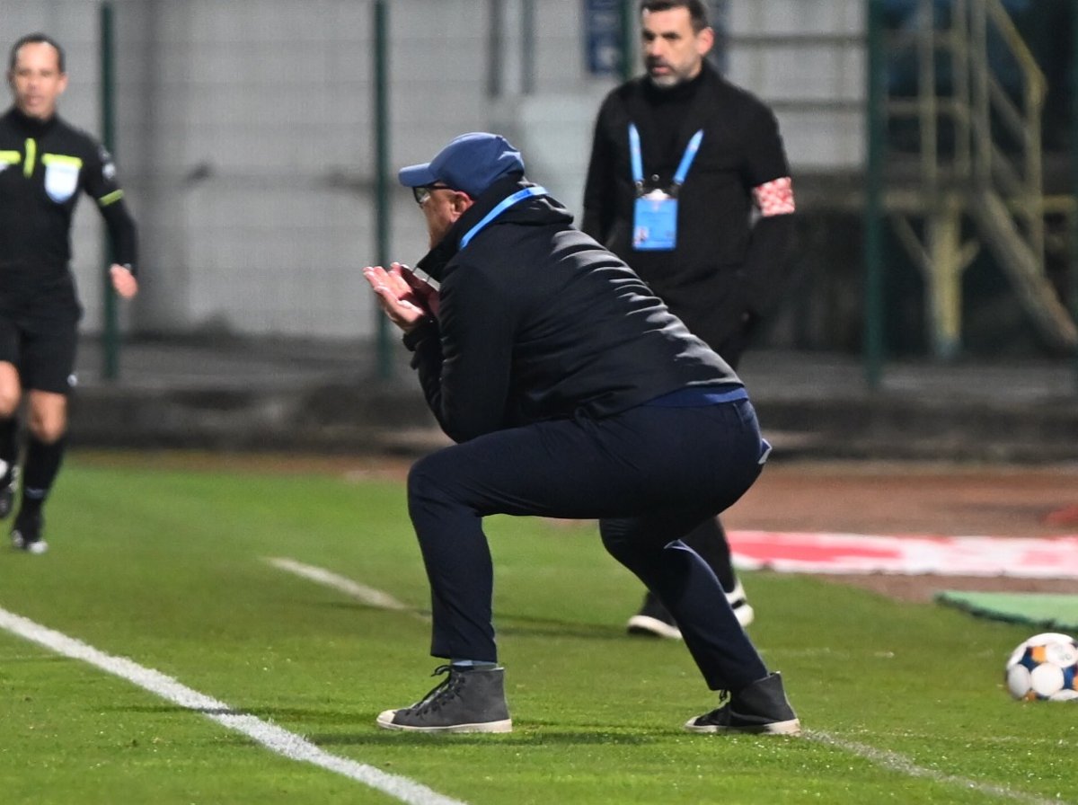 Grozavu este antrenorul celor de la FC Botoșani de a începutului acestui an 2025