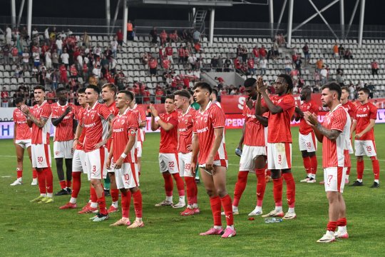 Doi fotbaliști de bază de la Dinamo nu vor mai juca în 2025! Nicolescu: ”E o situație foarte proastă”