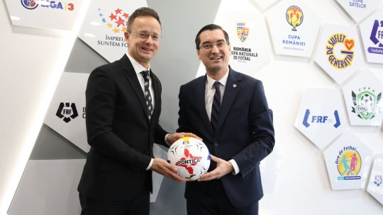 Ministrul de Externe al Ungariei i-a făcut o vizită lui Răzvan Burleanu la Casa Fotbalului. Despre ce au discutat cei doi