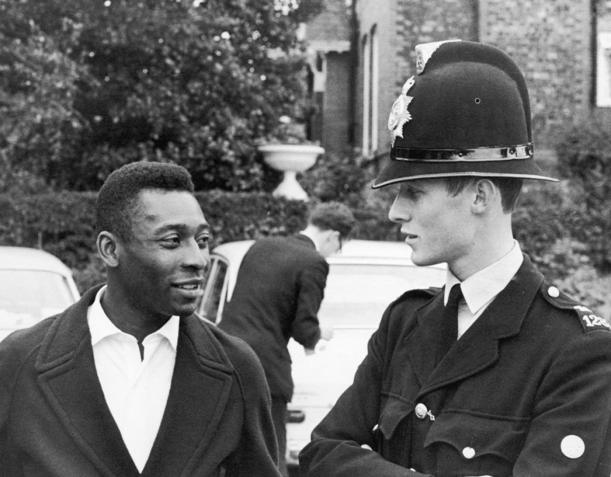 Pele a intrat în legendă după ce a cucerit trei titluri de campion mondial cu Brazilia (1958, 1962, 1970)