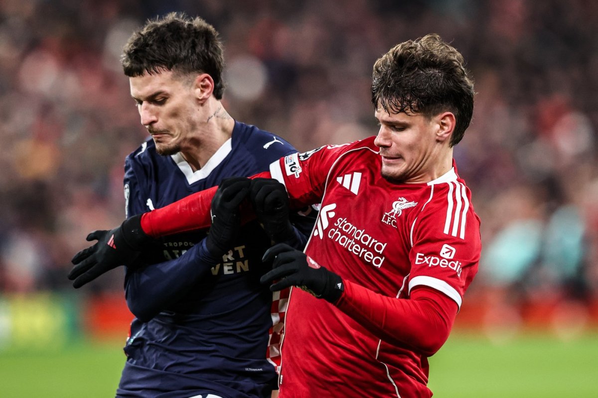 Dennis Man, în duel cu Milos Kerkez