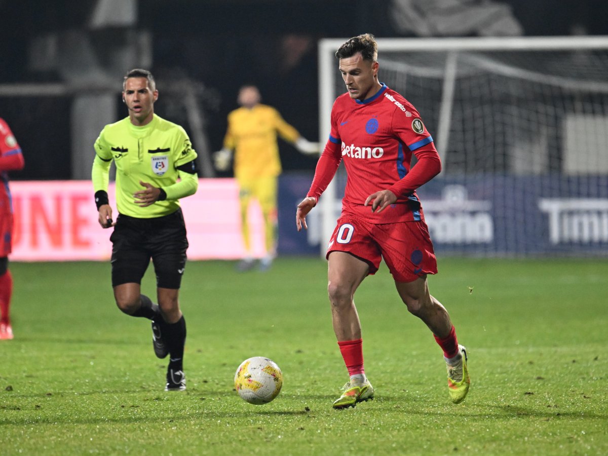 Dennis Politic va împlini în martie 25 de ani. El a petrecut în România doar două sezoane și jumătate, două la Dinamo și jumătatea aceasta de an la FCSB