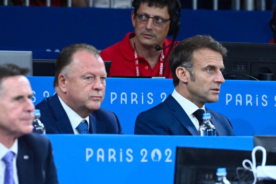 Marius Vizer, alături de președintele Franței, Emmanuel Macron, la Jocurile Olimpice din 2024