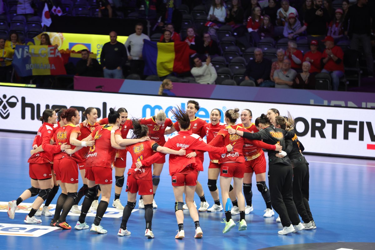 Tricolorele au fost aproape să nu ajungă la meciul cu Croația. ”M-am panicat”